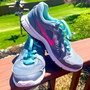 Nike Womens Revolution Gray/Pink Running Shoes Sneakers Size 6.5